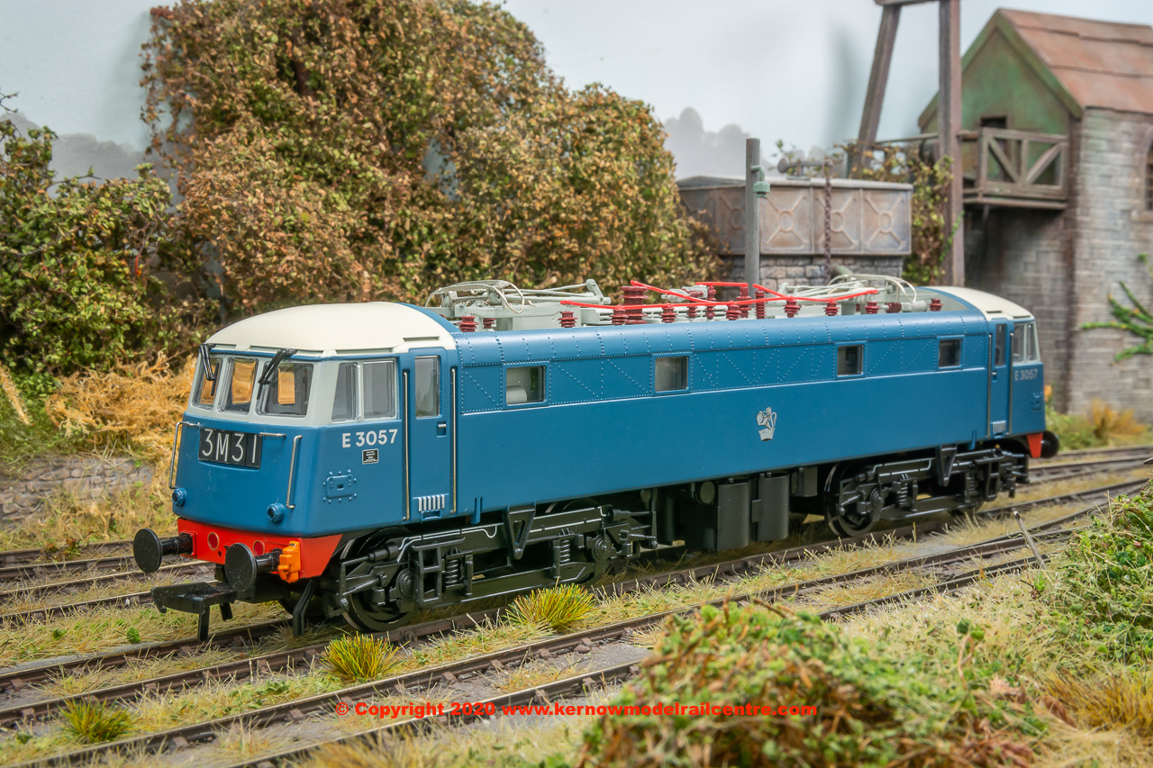 31-676A Bachmann Class 85 Electric Locomotive number E3057 in BR Electric Blue livery
